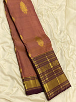 Load image into Gallery viewer, Classic Dusky Sand Pink &amp; Plum Long Border Vintage Elegance Kanchipuram Handloom Silk Saree SS27187

