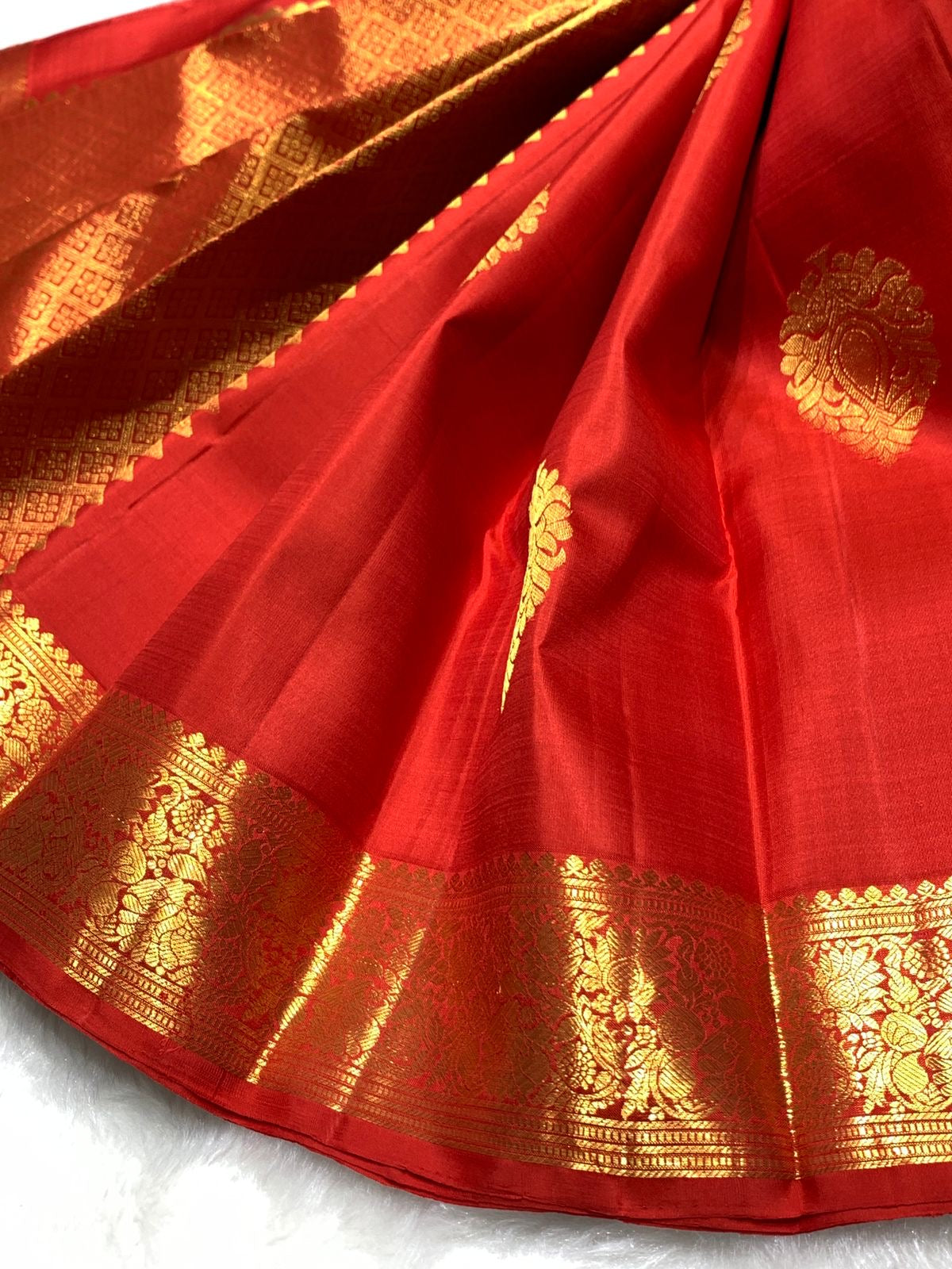 Classic Orange Elegance Kanchipuram Handloom Silk Saree SS25433