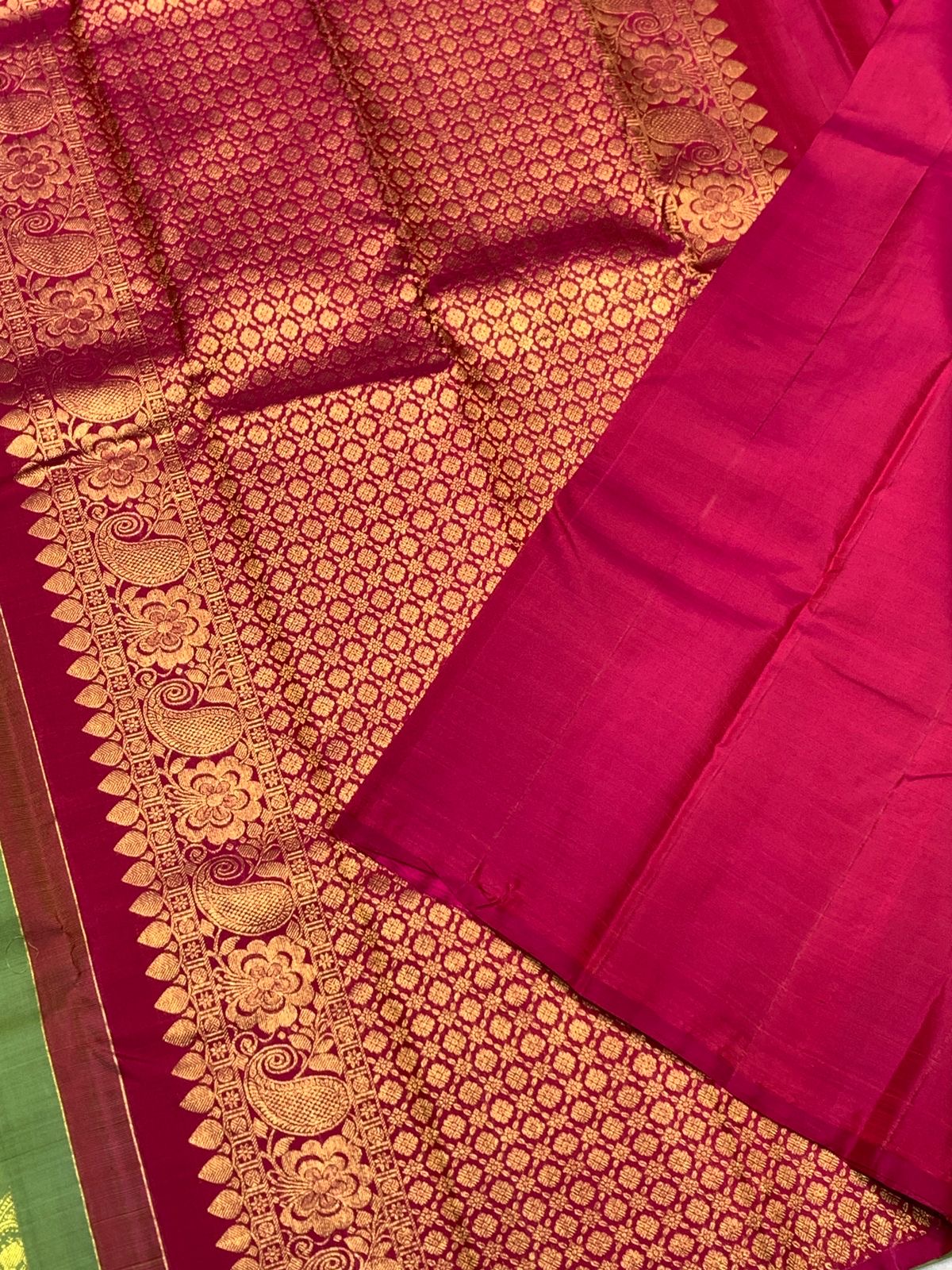 Classic Fern Green & Deep Pink 2gm Zari Elegance Kanchipuram Handloom Silk Saree SS25443