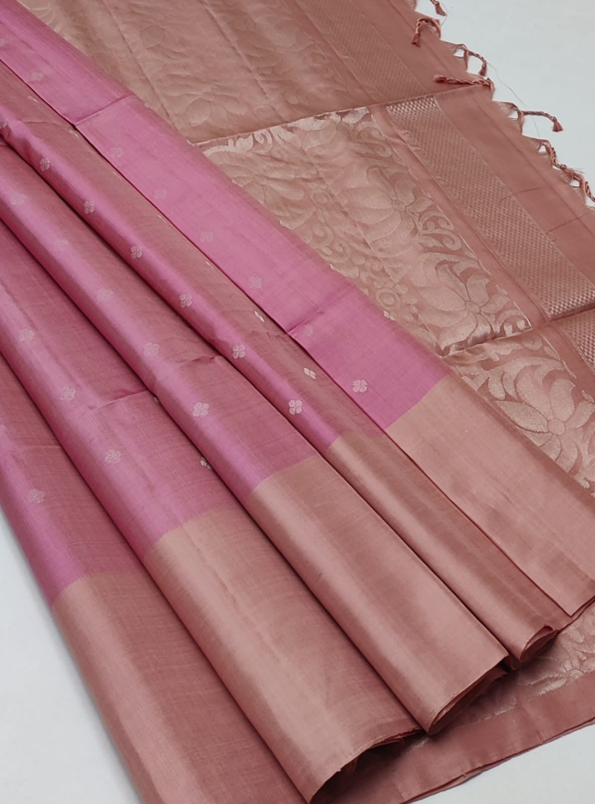 Classic Light Pink & Buscuit Double Warp Elegance Handloom Soft Silk Saree SS23533