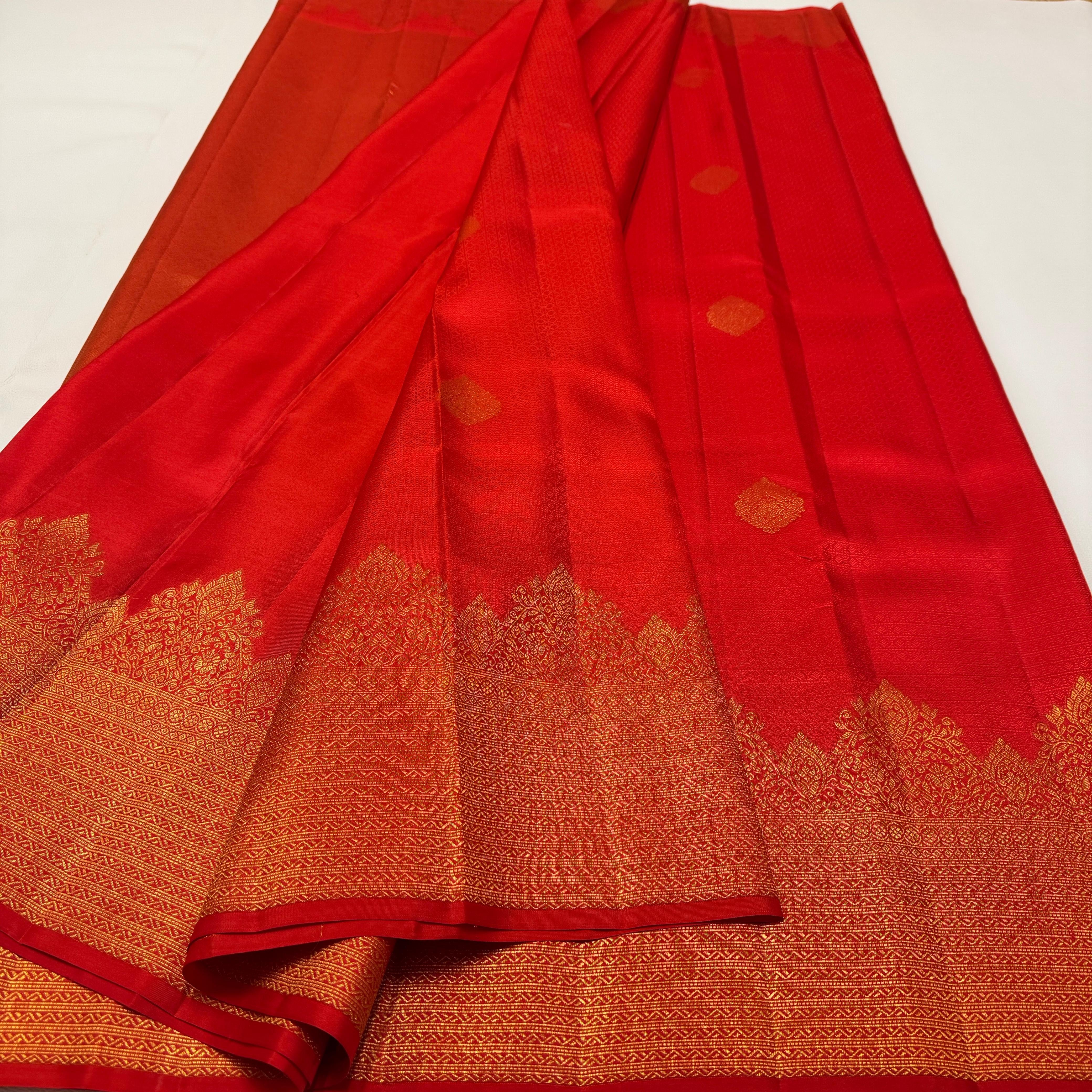 Classic Scarlet Red 2gm Zari Temple Bridal Elegance Kanchipuram Handloom Silk Saree SS26583