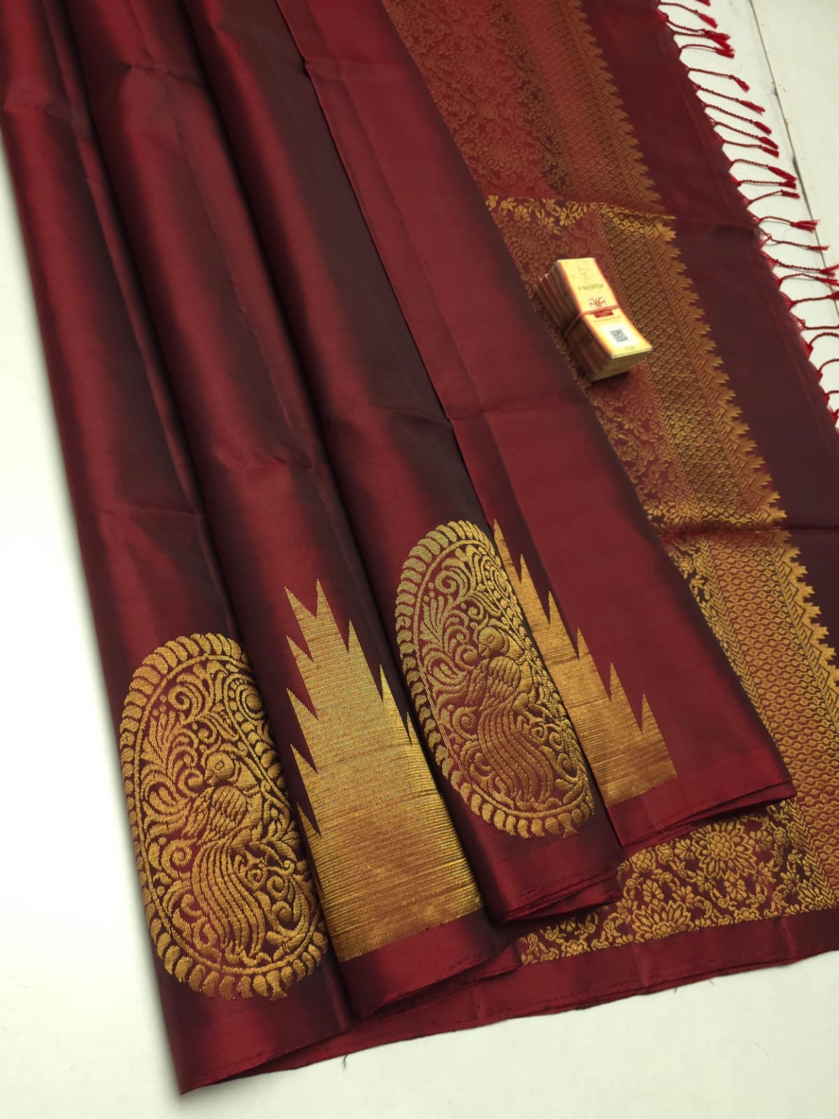 Classic Currant Brown Elegance Handloom Soft Silk Saree SS24264