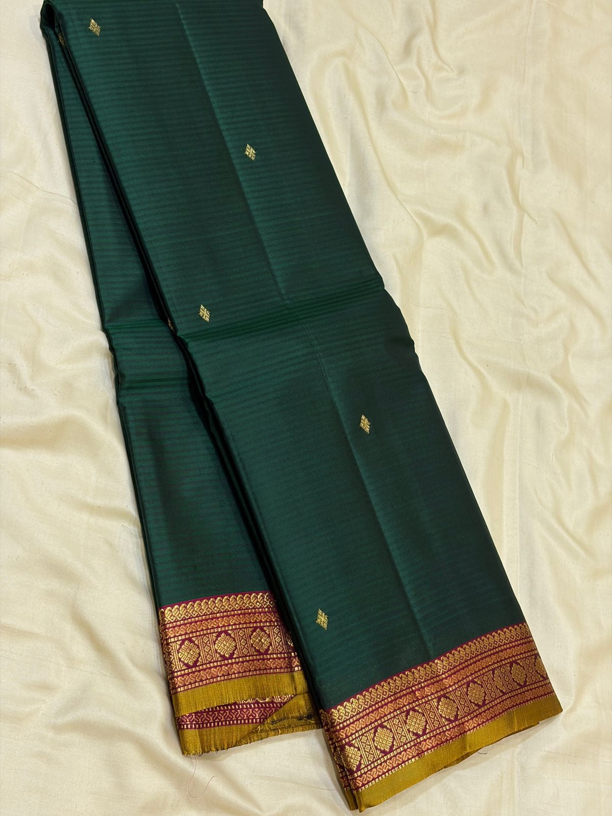 Classic Bottle Green & Wine Red Traditional Butta Kanchipuram Handloom Silk Saree SS26591