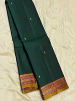 Load image into Gallery viewer, Classic Bottle Green &amp; Wine Red Traditional Butta Kanchipuram Handloom Silk Saree SS26591
