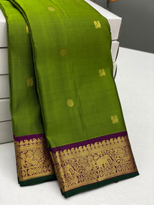 Classic Spring Green & Deep Fuchsia Pink 2gm Zari Elegance Kanchipuram Handloom Silk Saree SS23755