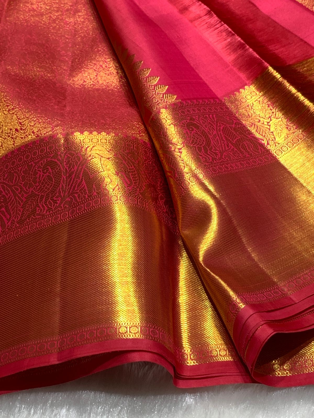 Classic Creamy Pink Dual Toned 2gm Zari Bridal Elegance Kanchipuram Handloom Silk Saree SS25278