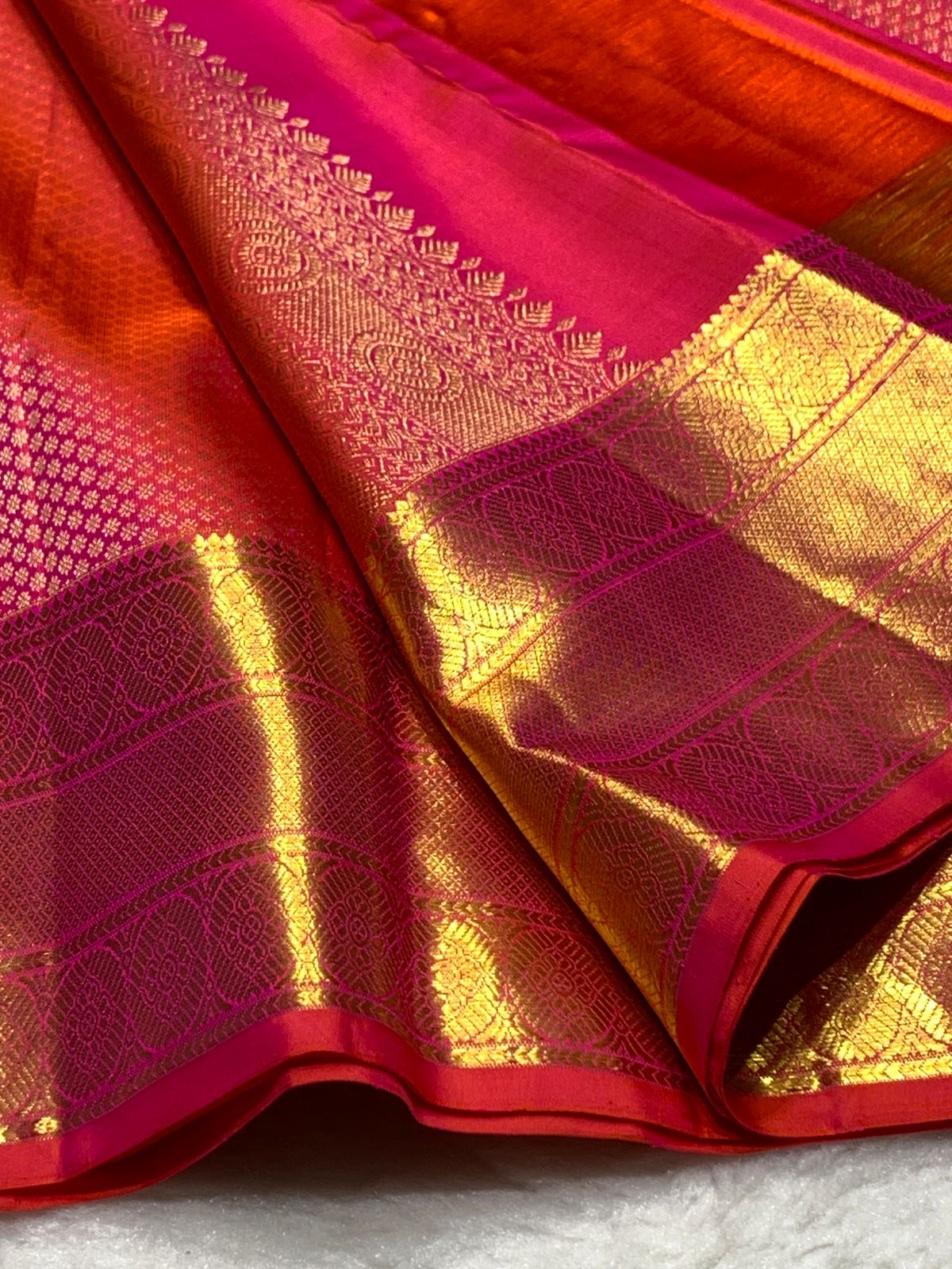Classic Hot Pink Dual Toned 2gm Zari Bridal Elegance Kanchipuram Handloom Silk Saree SS25279