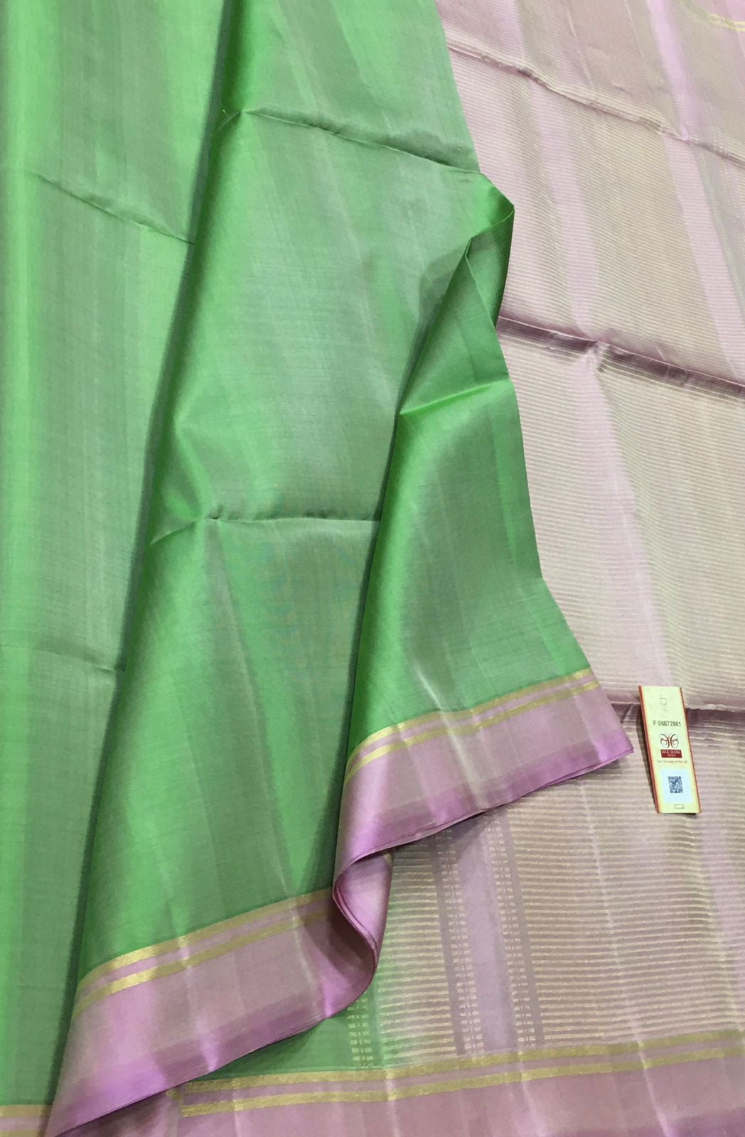 Classic Spring Green & Lilac Elegance Handloom Soft Silk Saree SS26470