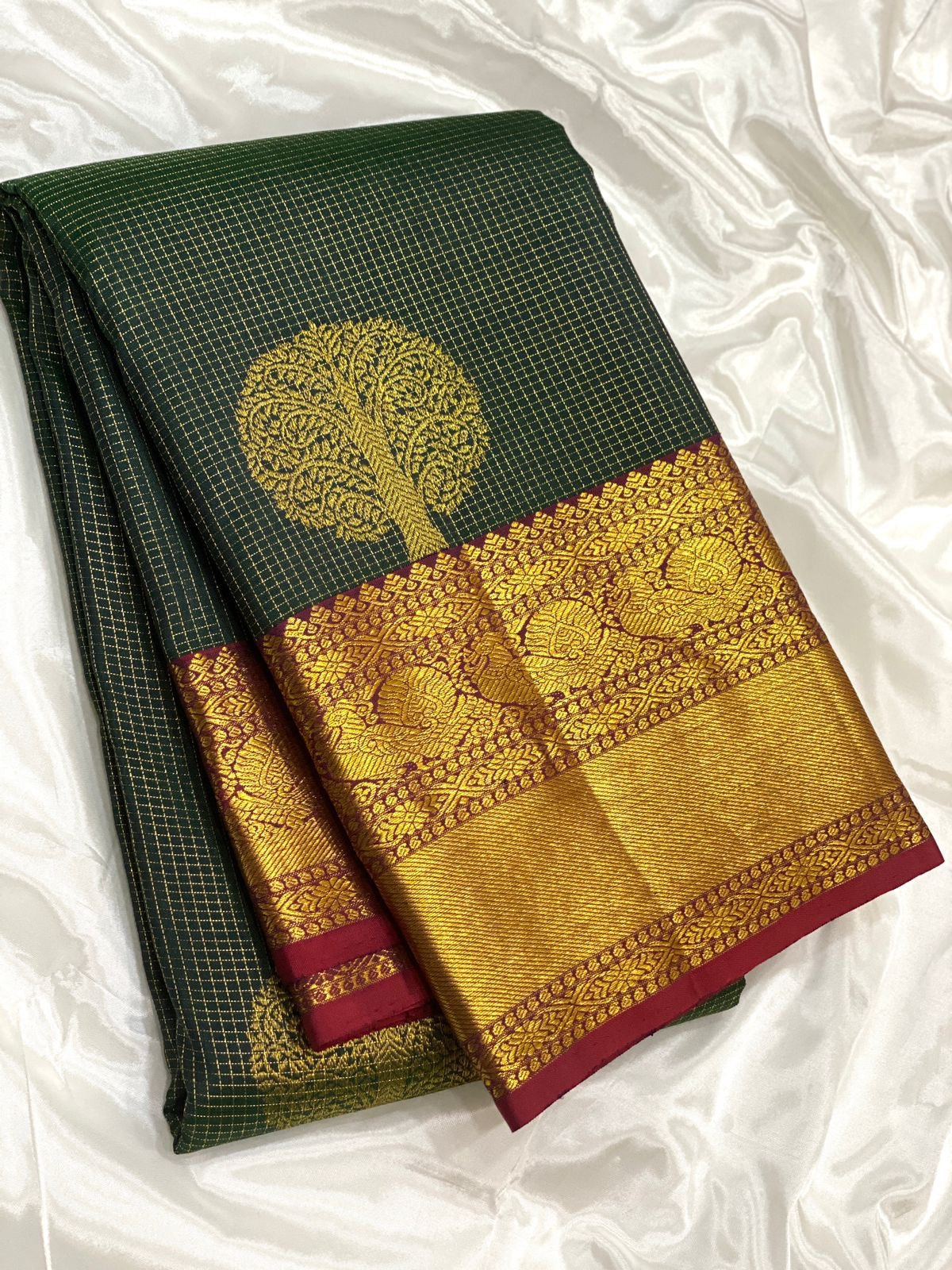 Classic Bottle Green & Brick Red 2gm Zari Vaira Oosi check Butta Bridal Elegance Kanchipuram Handloom Silk Saree SS23620