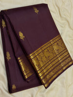Load image into Gallery viewer, Classic Dark Chocolate Brown 2gm Zari Vintage Elegance Kanchipuram Handloom Silk Saree SS27661
