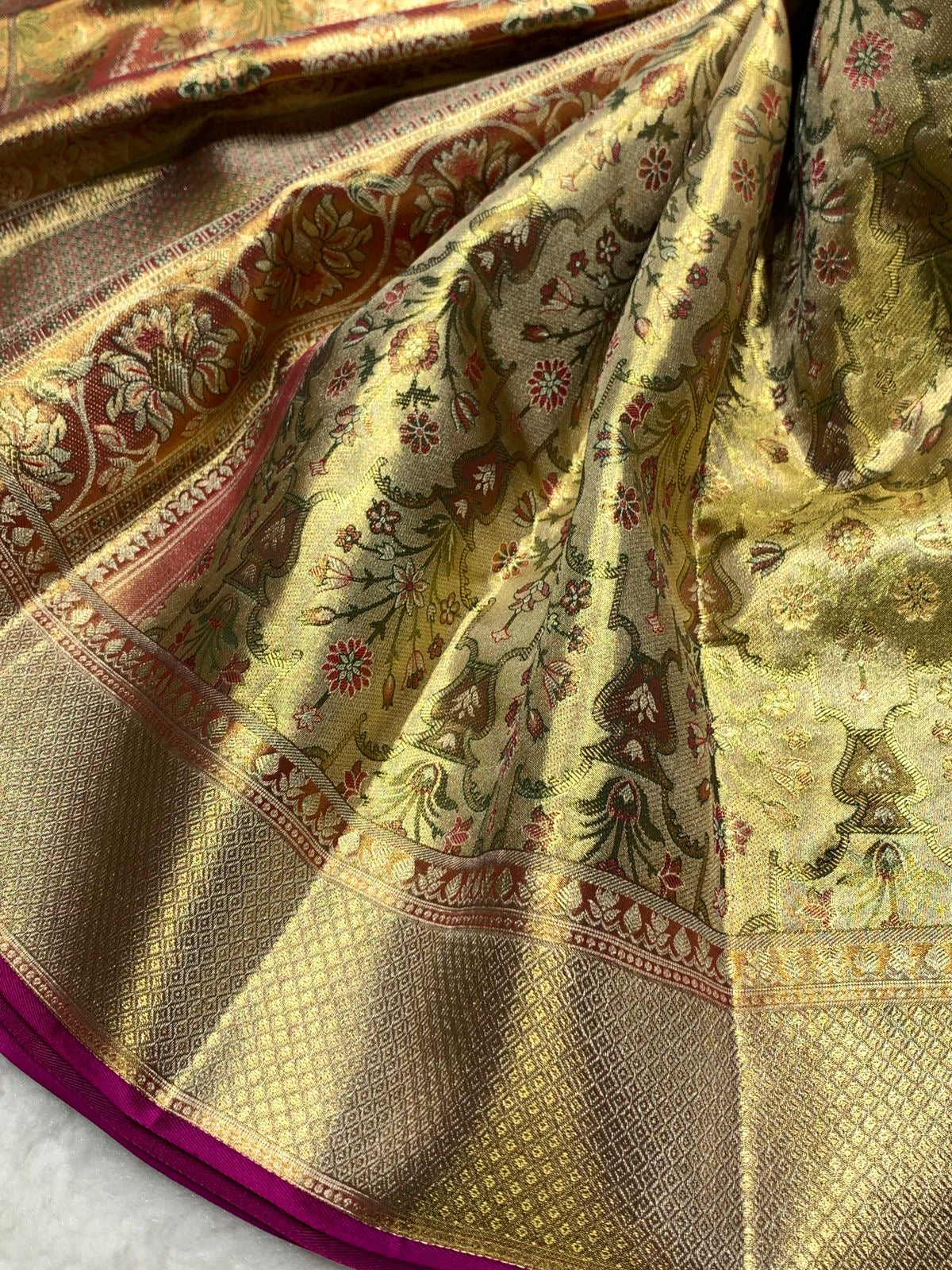 Classic Gold 2gm Zari Bridal Elegance Kanchipuram Handloom Silk Saree SS25365