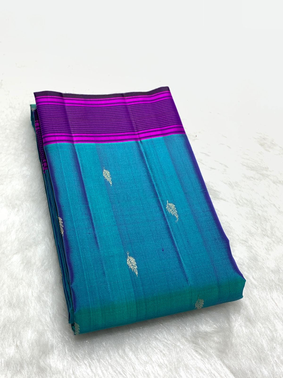 Classic Peacock Blue & Fuchsia Pink 2gm Zari Kanchipuram Handloom Silk Saree SS26502
