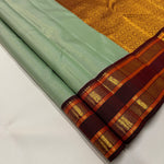 Load image into Gallery viewer, Classic Fern Green &amp; Maroon Korvai Vaira Oosi 2gm Zari Kanchipuram Handloom Silk Saree SS26056
