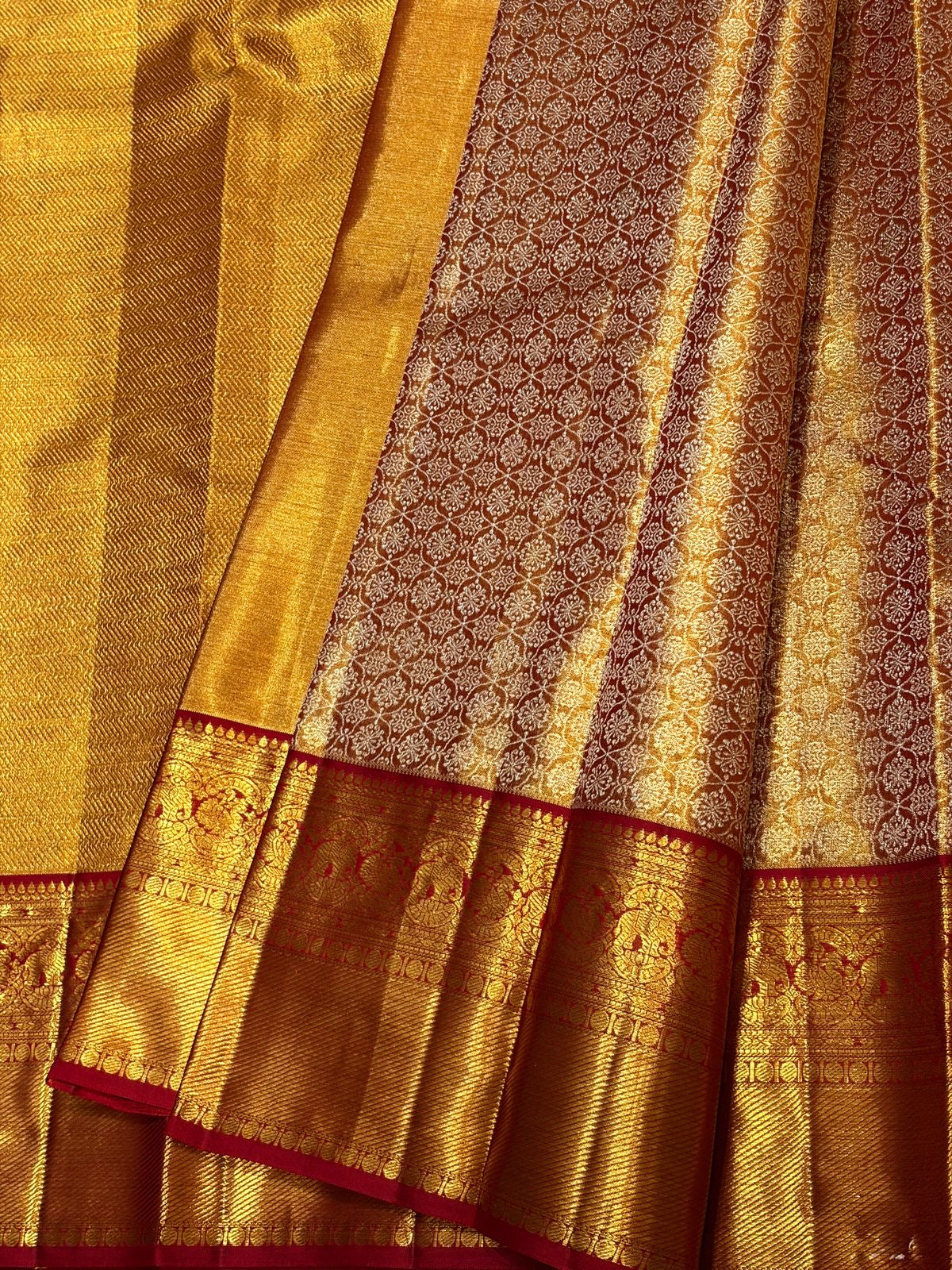 Classic Gold & Red 2gm Zari Brocade Tissue Bridal Elegance Kanchipuram Handloom Silk Saree SS26663