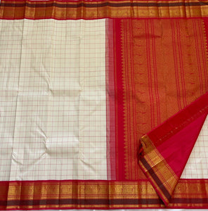 Classic Butter Cream & Chilli Red 1gm Zari Korvai Elegance Kanchipuram Handloom Silk Saree SS23665