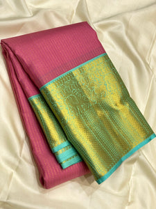 Classic Creamy Rose & Ice Blue 1gm Zari Vaira Oosi Checks Elegance Kanchipuram Handloom Silk Saree SS25498