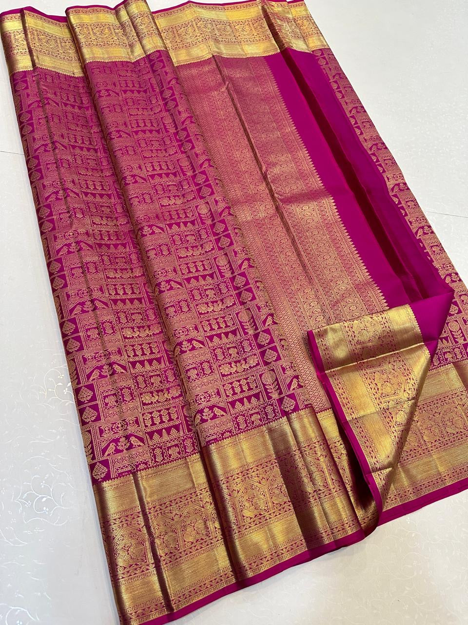 Classic Wine Fuchsia Pink Elegance Kanchipuram Handloom Silk Saree SS24693