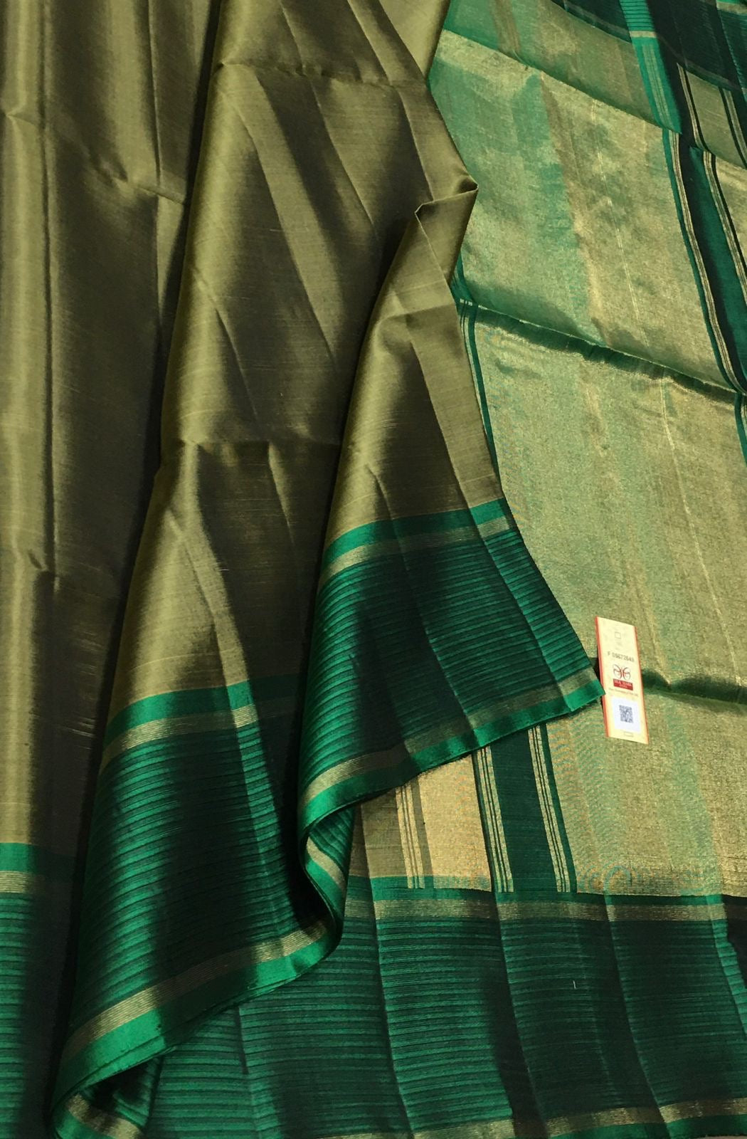 Classic Antique Gold & Green Elegance Handloom Soft Silk Saree SS26467