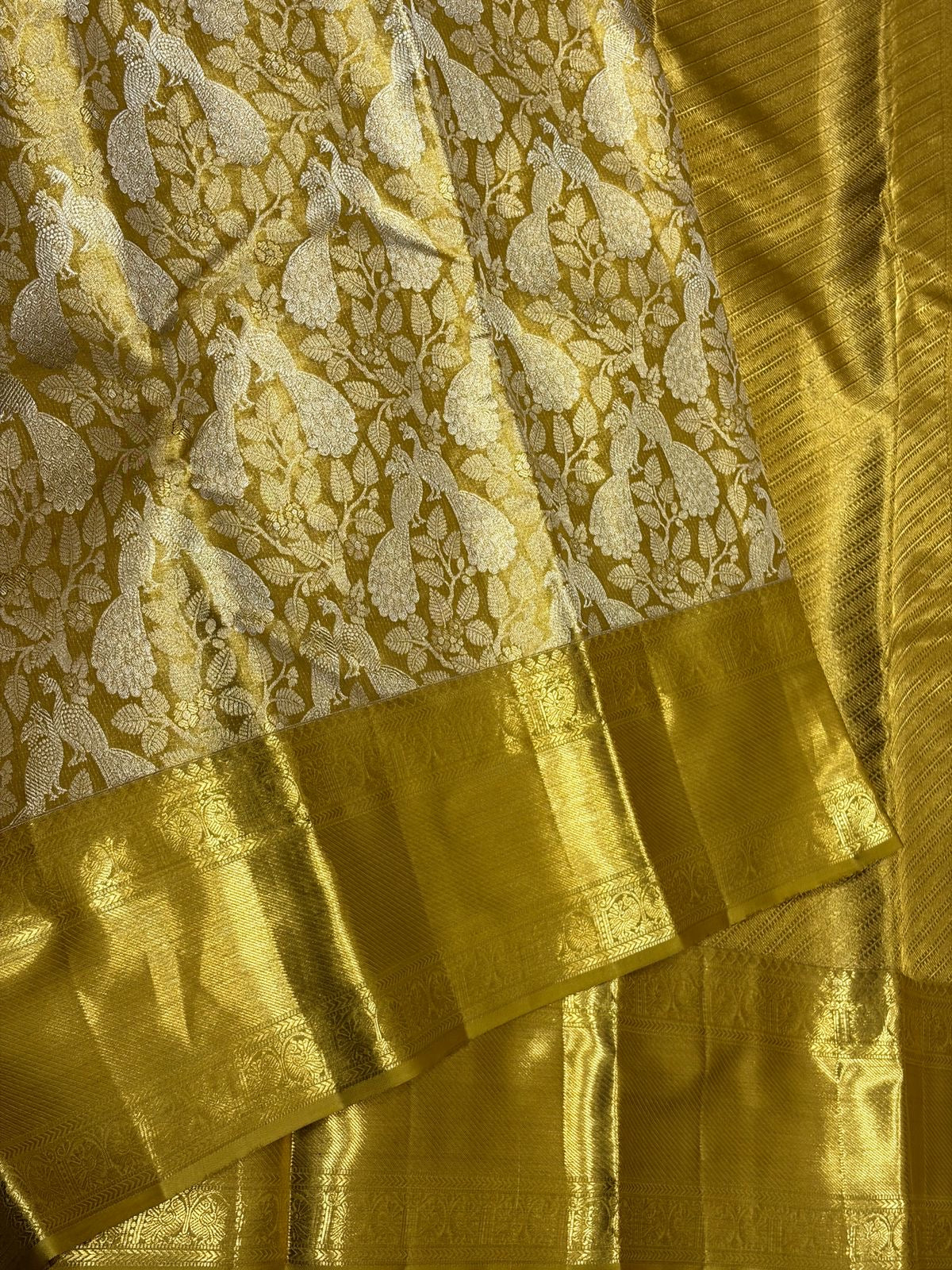 Classic Olive Green Gold 2gm Zari Brocade Tissue Bridal Elegance Kanchipuram Handloom Silk Saree SS26660