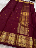 Load image into Gallery viewer, Classic Garnet Red Bridal Elegance Kanchipuram Handloom Silk Saree SS27189
