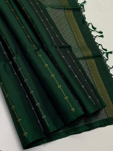 Classic Bottle Green Double Warp Elegance Handloom Soft Silk Saree SS26417