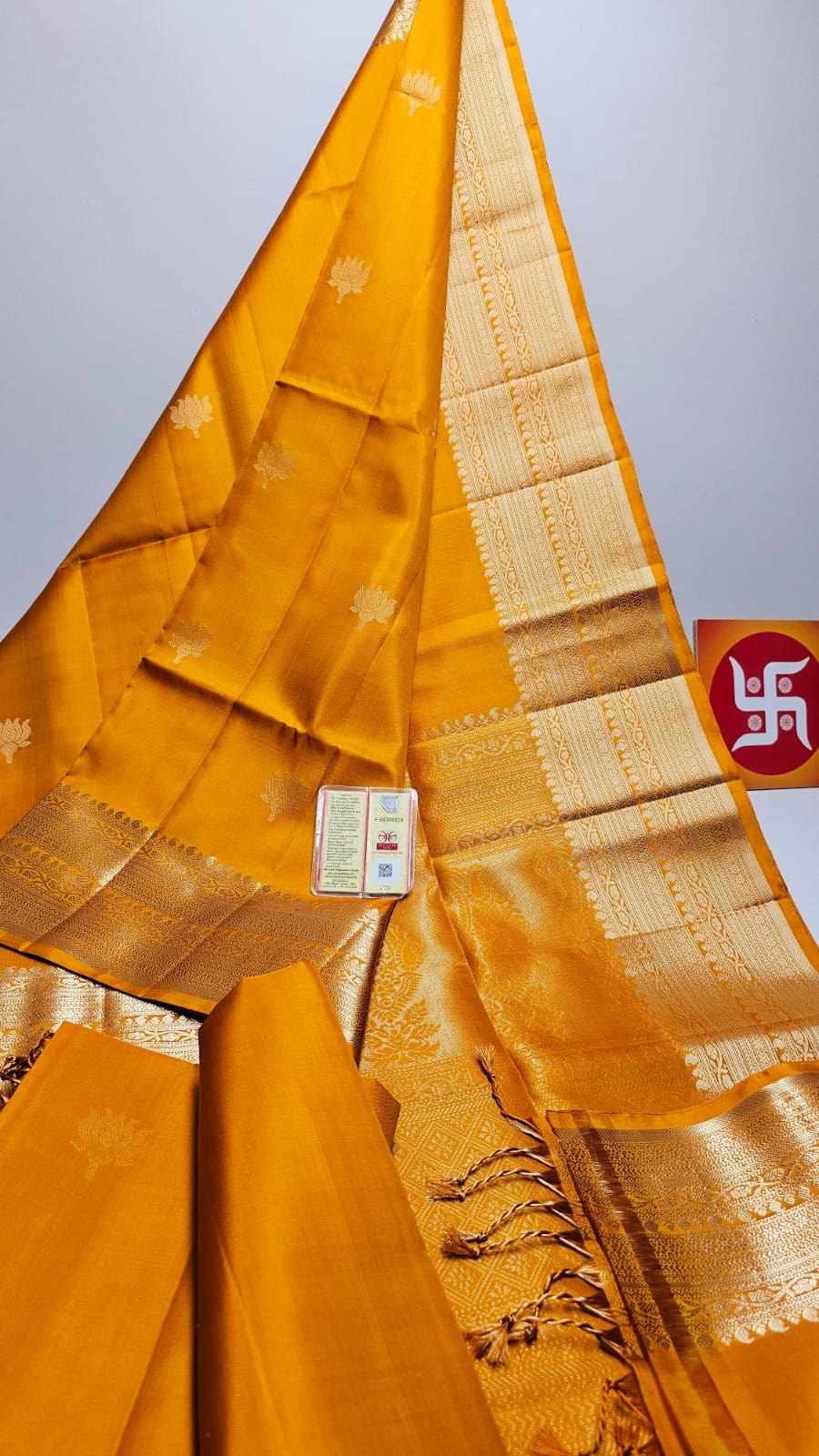 Classic Mango Yellow Double Warp Elegance Handloom Soft Silk Saree SS26430