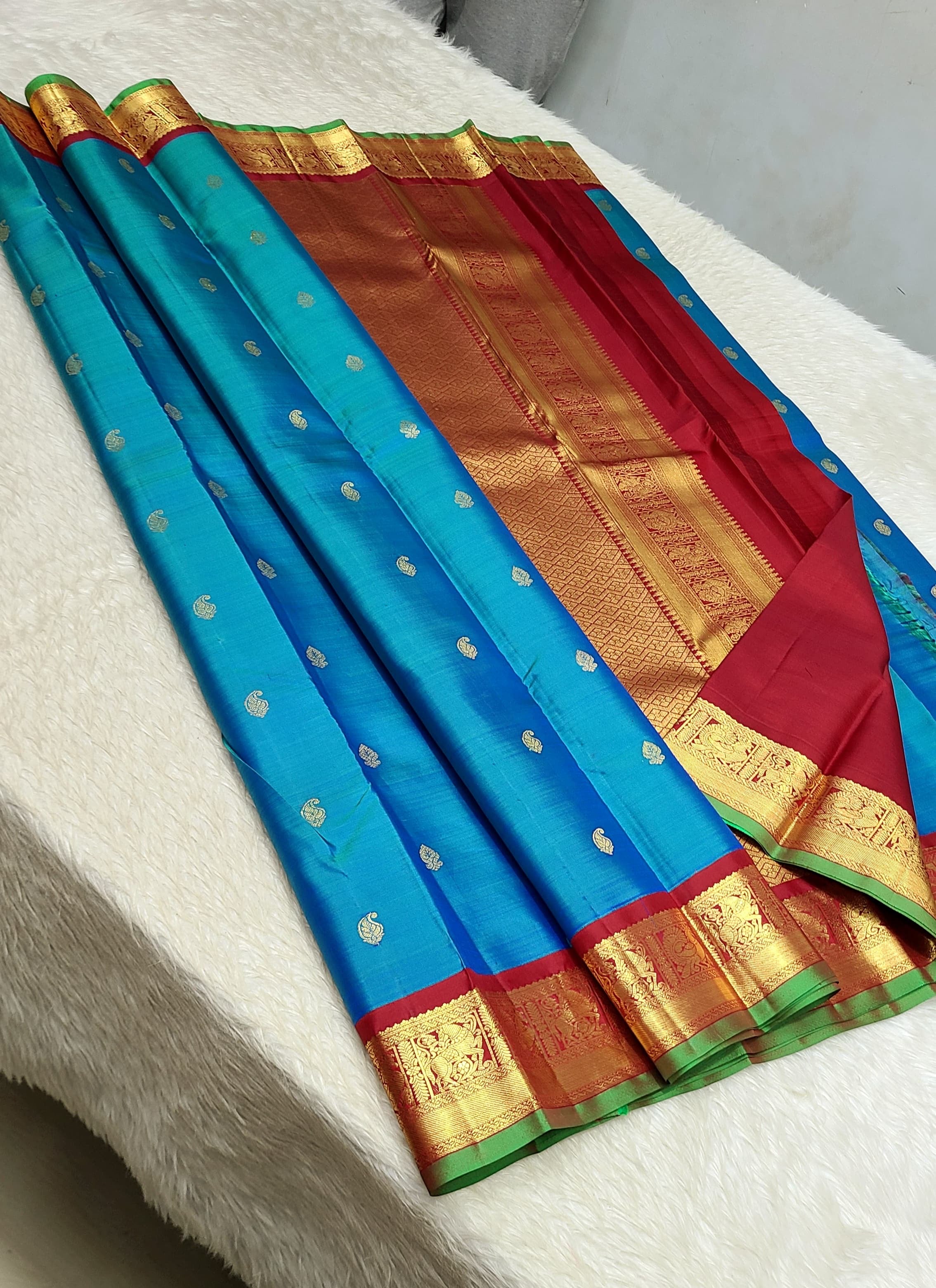 Classic Azure Blue & Brick Red 2gm Zari Kanchipuram Handloom Silk Saree SS26379