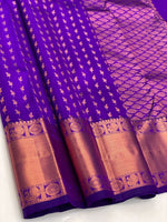 Load image into Gallery viewer, Classic Vadamalli 2gm Copper Zari Kanchipuram Handloom Silk Saree SS26231
