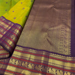 Load image into Gallery viewer, Classic Spring Green &amp; Plum Border Elegance Kanchipuram Handloom Silk Saree SS27832
