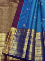 Load image into Gallery viewer, Classic Peacock Blue &amp; Dark Plum 2gm Zari Vaira Oosi Checks Elegance Kanchipuram Handloom Silk Saree SS28080
