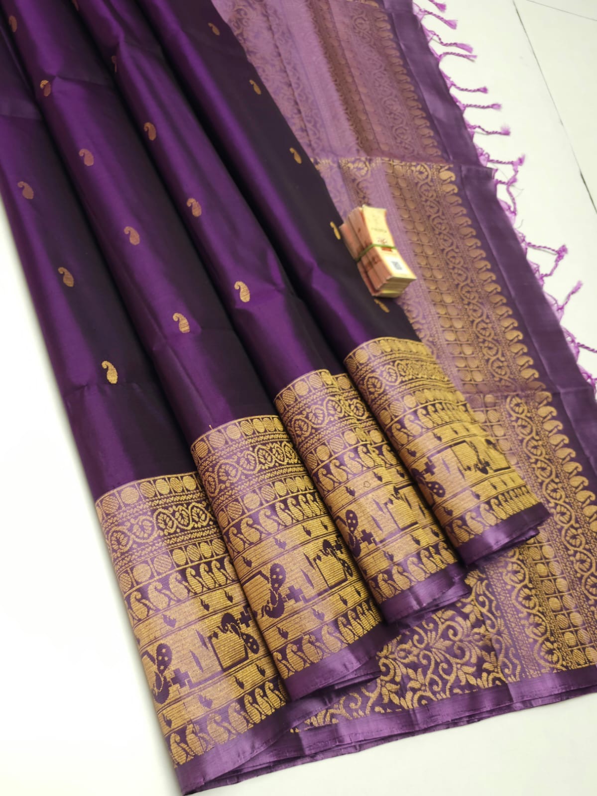 Classic Berry Violet Double Warp Handloom Soft Silk Saree SS23023