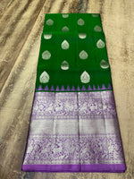 Load image into Gallery viewer, Classic Kelly Green &amp; Lavender Elegance Kanchipuram Handloom Silk Saree SS28439
