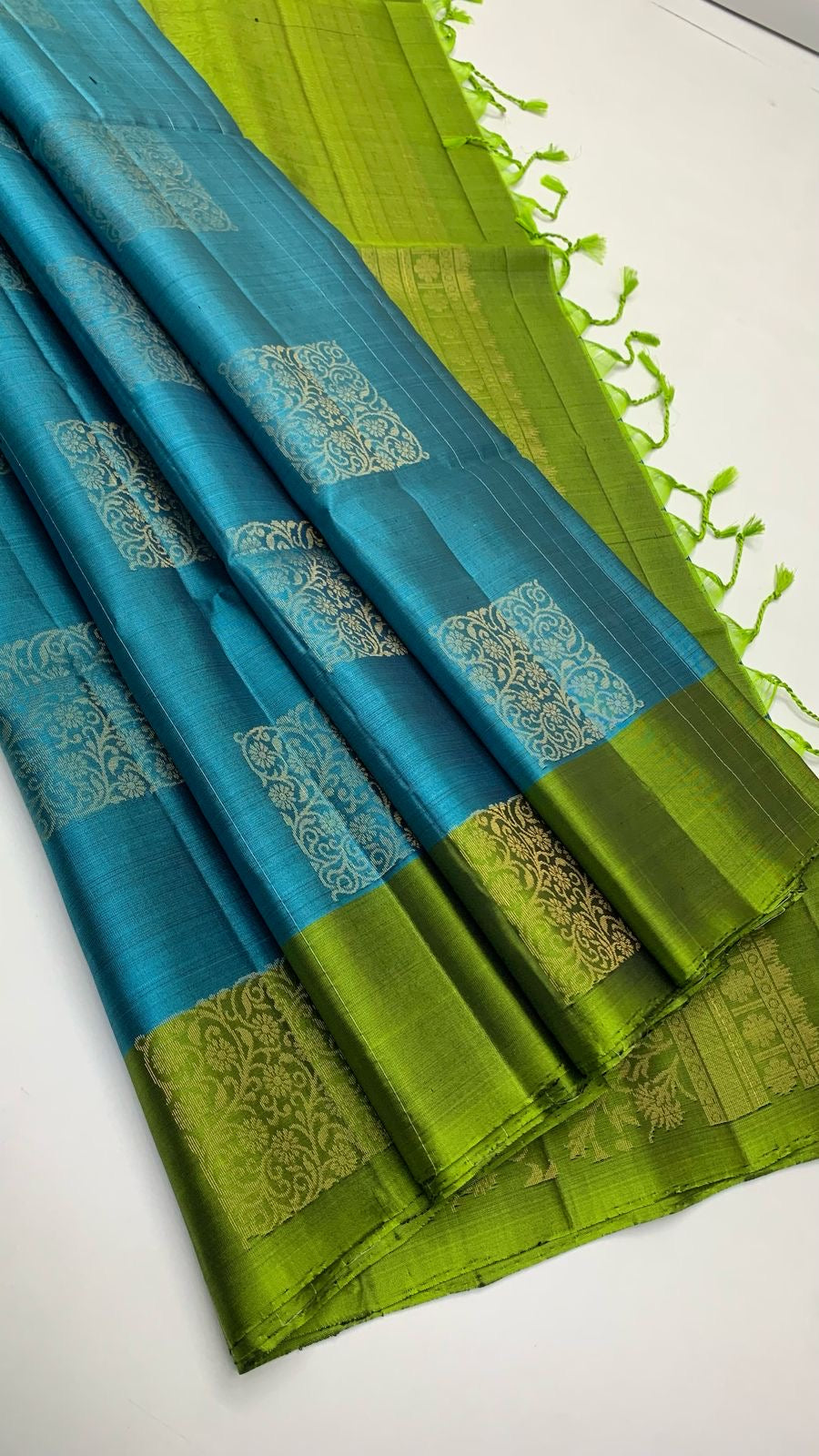 Classic Blue & Olive Green Elegance Handloom Soft Silk Saree SS24417