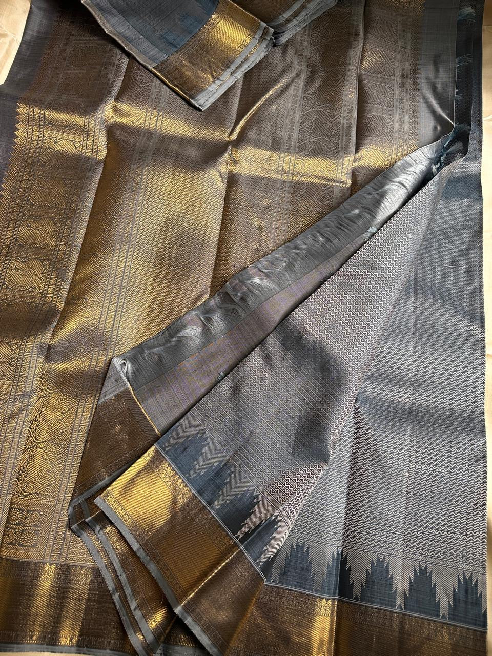 Classic Prussian Blue 4gm Gold & Silver Elegance Kanjivaram Handloom Silk Saree SS23400