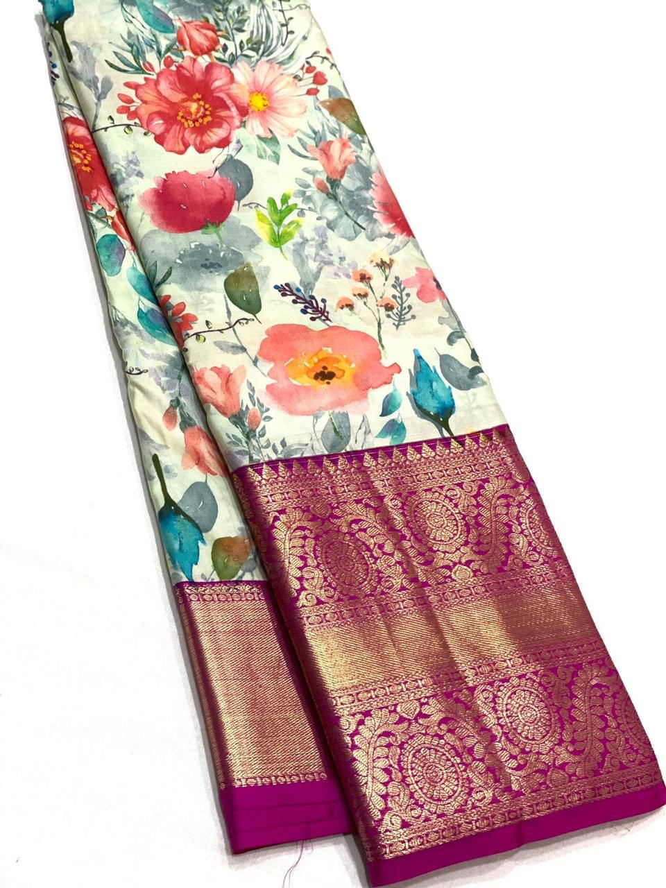 Classic White & Orchid Pink Kalamkari Digital Print Bridal Elegance Kanchipuram Handloom Silk Saree SS23908