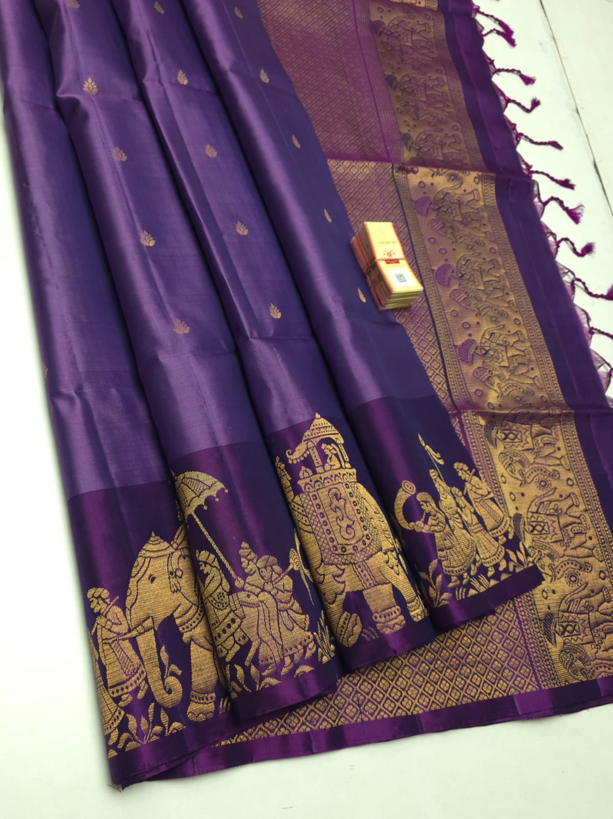 Classic Lavender & Violet Elegance Handloom Soft Silk Saree SS24285