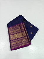 Load image into Gallery viewer, Classic Navy Blue &amp; Wine Pink 2gm Zari Vaira Oosi Brocade Bridal Elegance Kanchipuram Handloom Silk Saree SS27112
