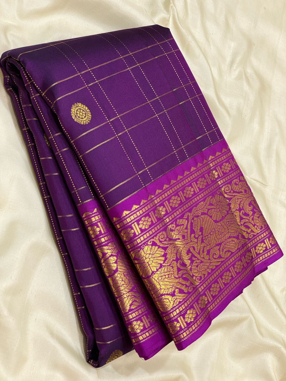 Classic Eminence Violet & Fuchsia Pink 2gm Zari Vaira Oosi Elegance Kanchipuram Handloom Silk Saree SS25324