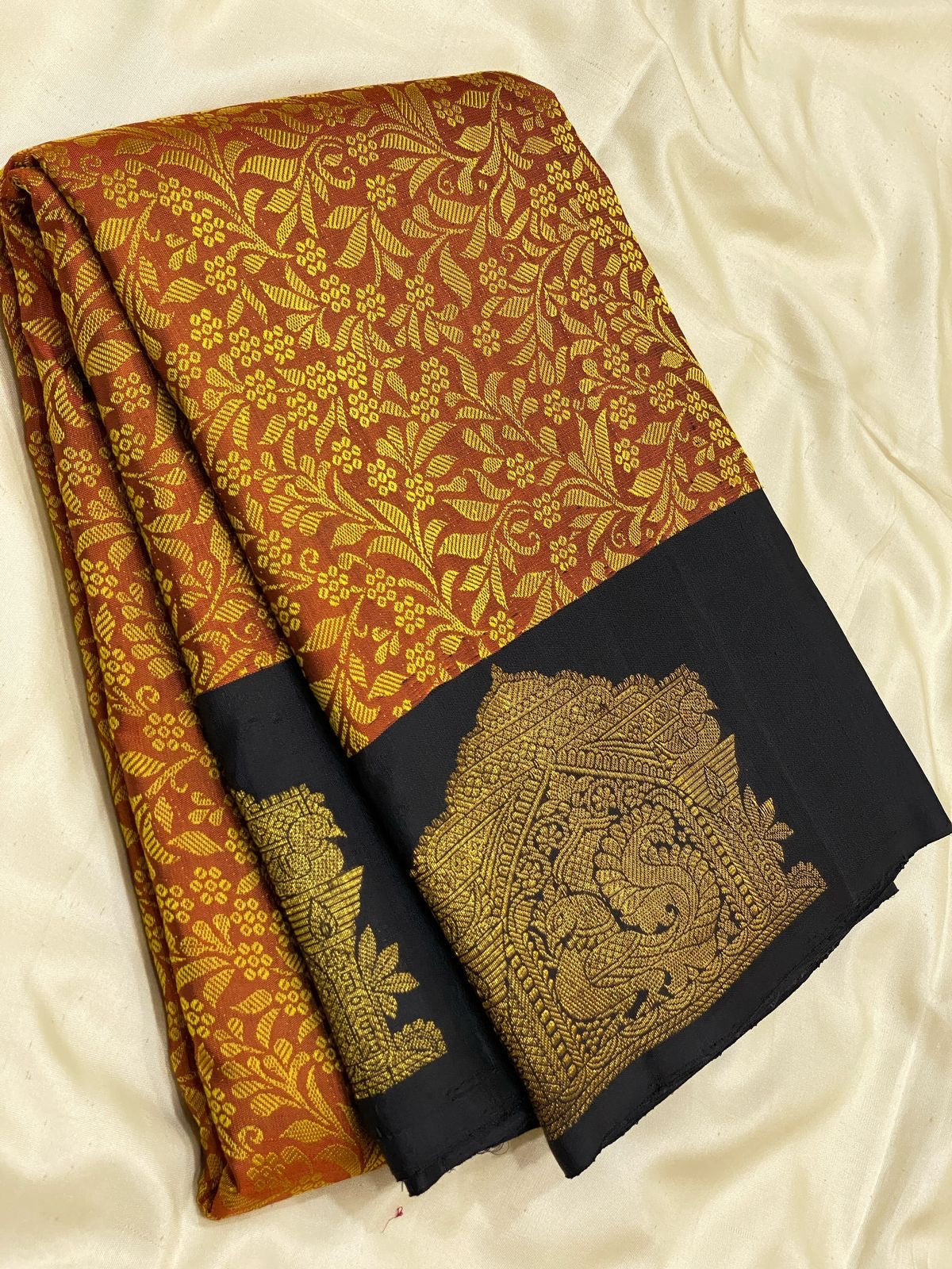 Classic Burnt Orange & Charcoal Black 2gm Zari Elegance Kanchipuram Handloom Silk Saree SS24692