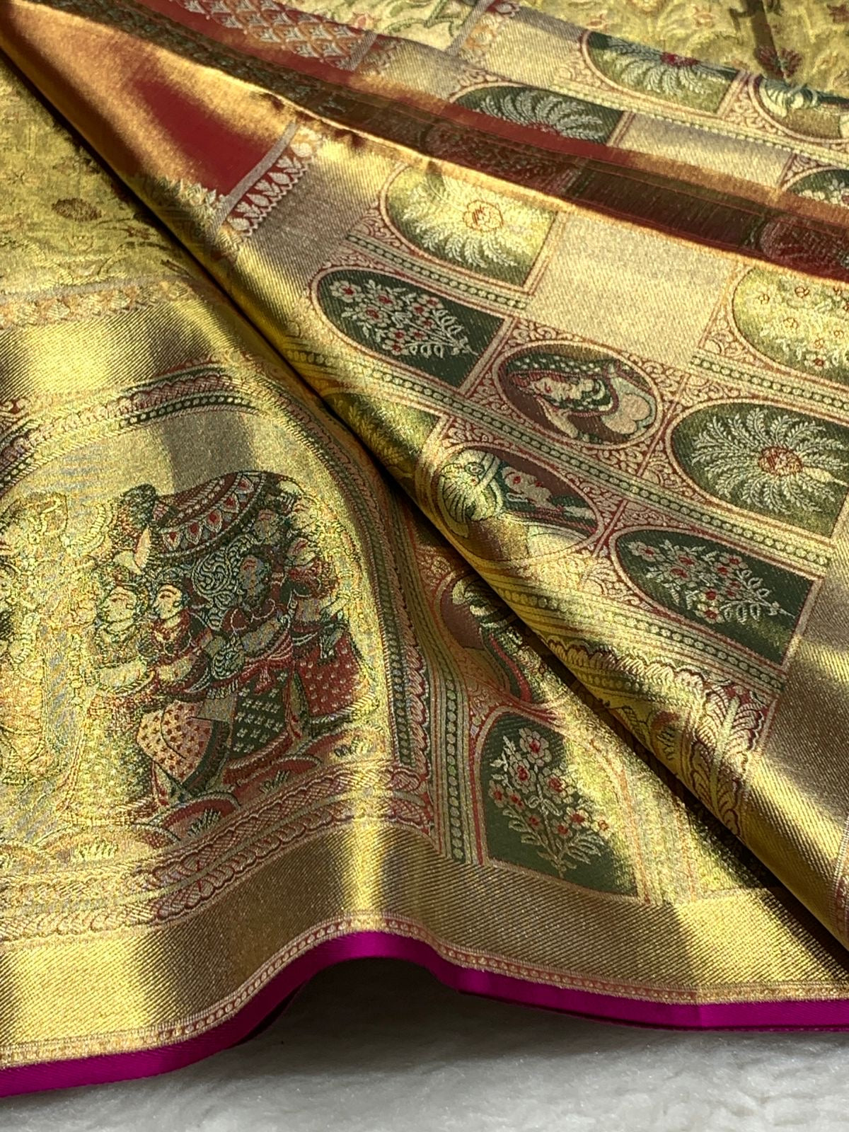 Classic Gold 2gm Zari Bridal Elegance Kanchipuram Handloom Silk Saree SS25365