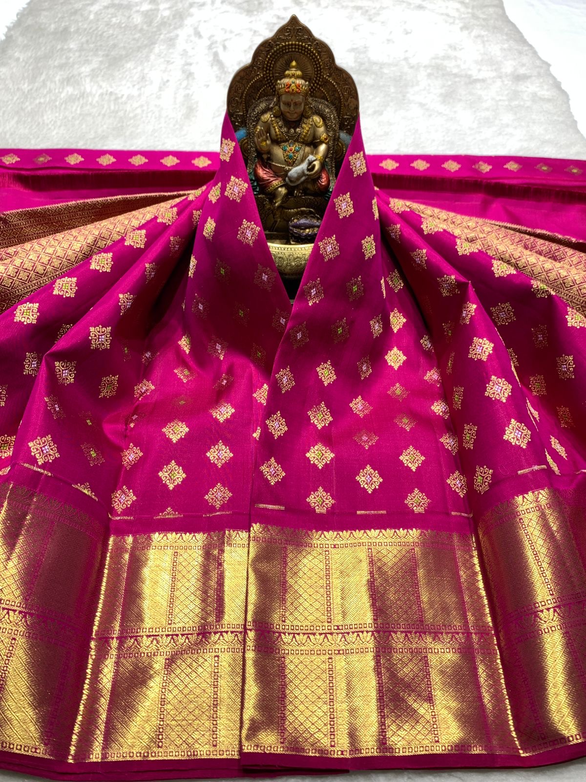 Classic Deep Pink 2gm Zari Bridal Elegance Kanchipuram Handloom Silk Saree SS24106