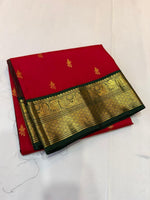 Load image into Gallery viewer, Classic Mirchi Red &amp; Dark Green 2gm Zari Elegance Kanchipuram Handloom Silk Saree SS27381
