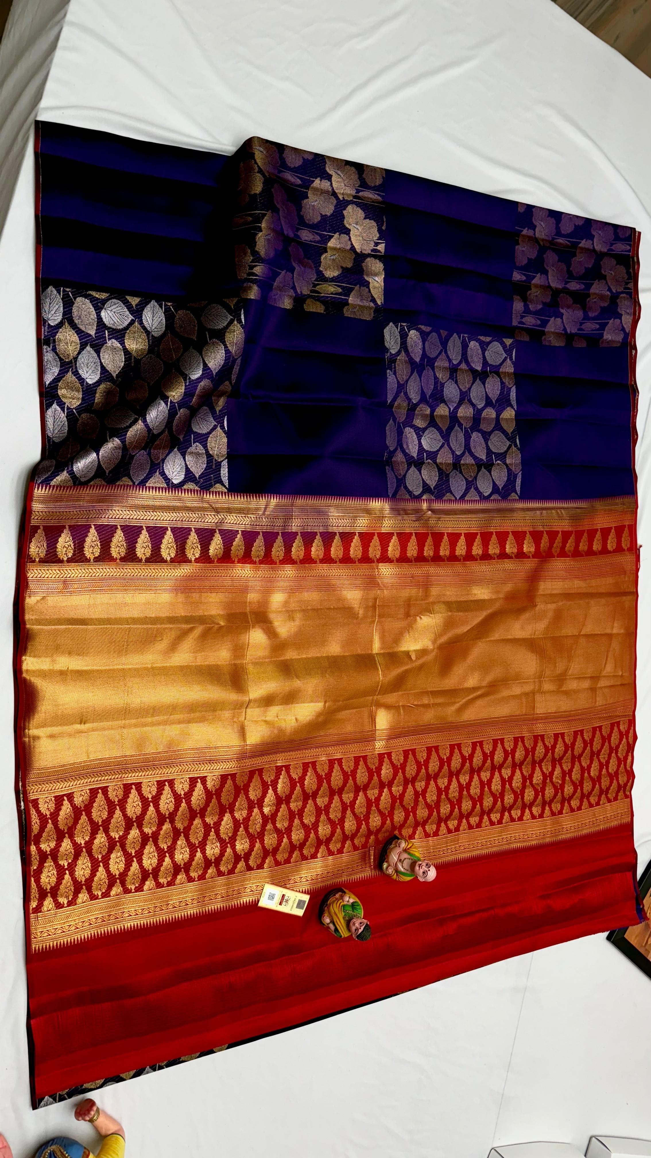 Classic Navy Blue & Chilli Red Elegance Kanchipuram Handloom Silk Saree SS24651