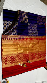 Load image into Gallery viewer, Classic Navy Blue &amp; Chilli Red Elegance Kanchipuram Handloom Silk Saree SS24651
