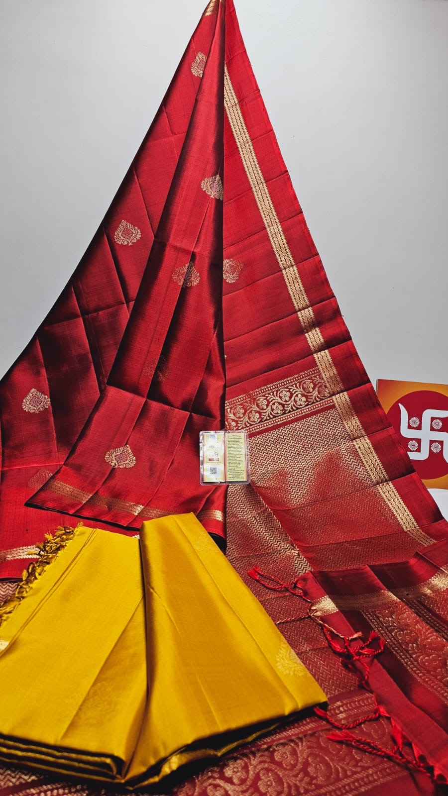 Classic Red Elegance Handloom Soft Silk Saree SS24753