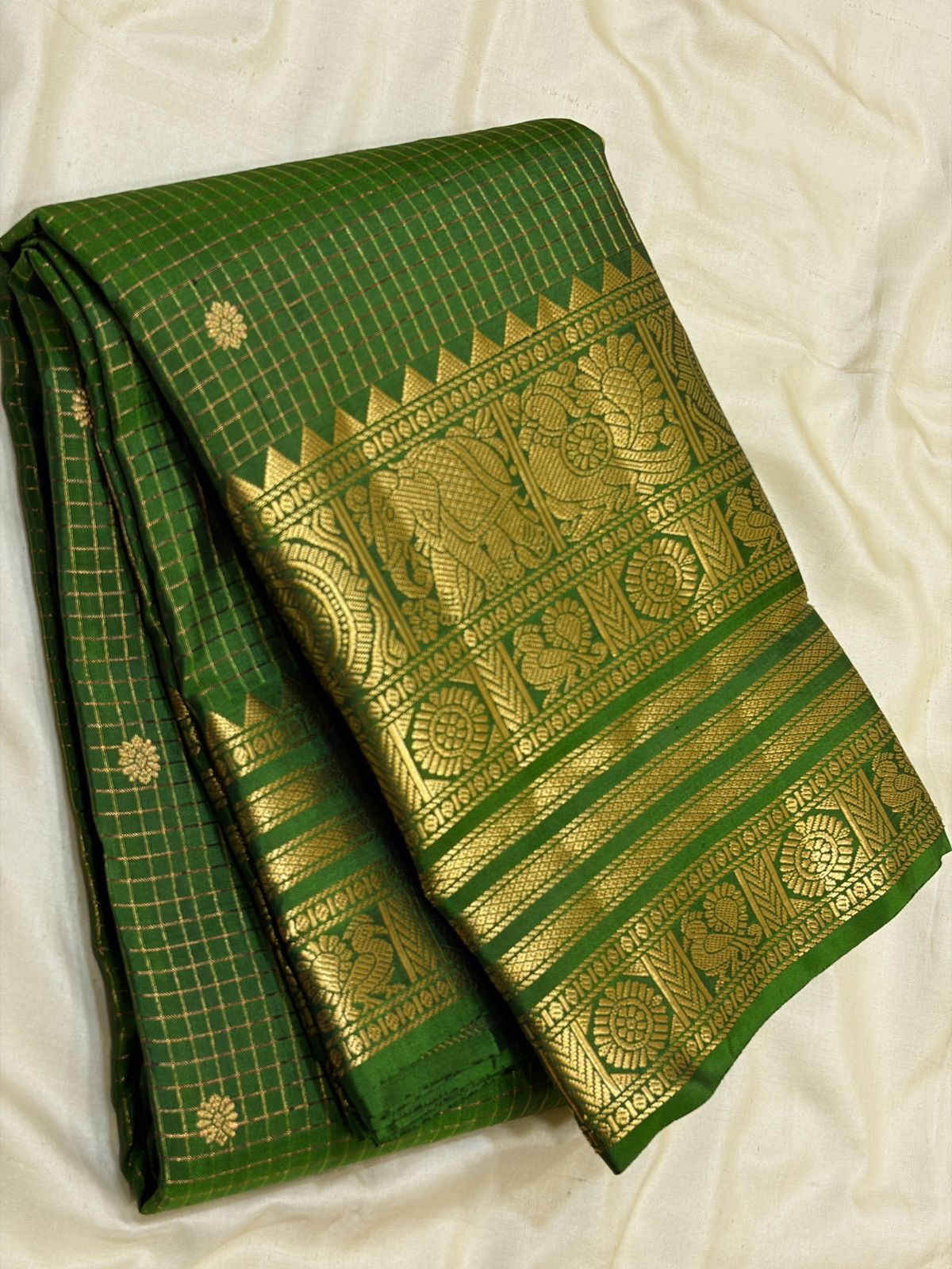 Classic Spring Green 1gm Zari Vaira Oosi Kanchipuram Handloom Silk Saree SS26652