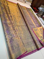 Load image into Gallery viewer, Pastel Lavender Bridal Elegance Kanchipuram Handloom Silk Saree SS26872
