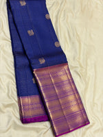 Load image into Gallery viewer, Classic Royal Blue &amp; Lilac 2gm Zari Vaira Oosi Checks Elegance Kanchipuram Handloom Silk Saree SS28082
