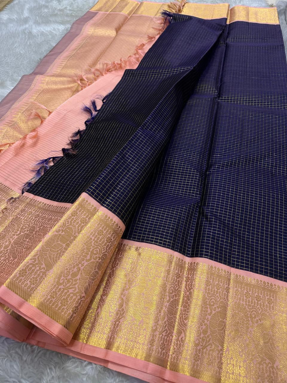 Classic Navy Blue & Peach Kanchipuram Handloom Silk Saree SS26030