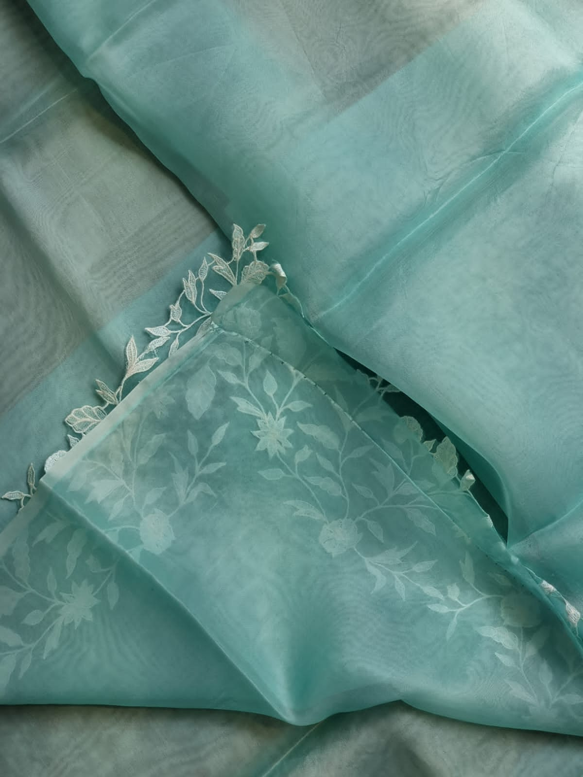 Ice Mint Green Embriodery Cutwork Scallop Organza Silk Saree SS10953